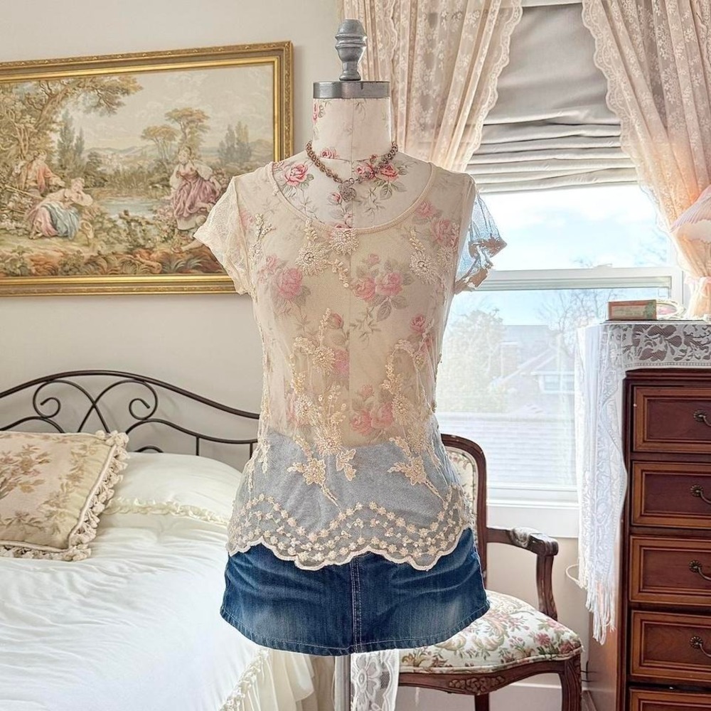 Y2K‎ embroidered floral lace top charlotte russe size medium